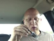 piggy eating cake in car