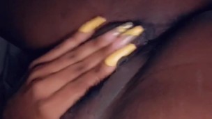 Bee Flawless loves her own cum