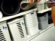 Mini jupe MILF sans culotte en publique 10/16