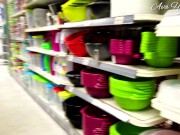 Mini jupe MILF sans culotte en publique 14/16