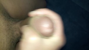 Masturbándome rico. 