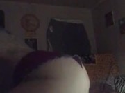 Sexy milf twerks