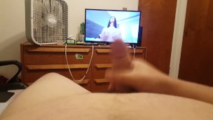 Fat guy jerks off to porn till he has a nice wet cum