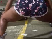 KarmaKumz twerks. Can u picture ur dick being ridden like this??