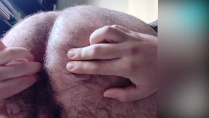 Hairy 18 yo slut boy en tries anal for the first time
