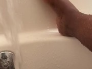 Letting the water play with my pussy while I show off my white toes 7/16