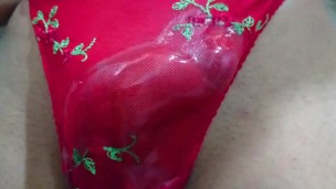 Mon pantis rouge et ma pisse