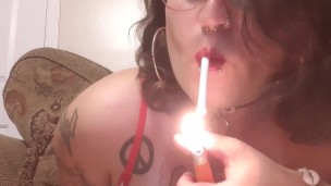 Courtney Sunshine fumando fetiche cums duas vezes