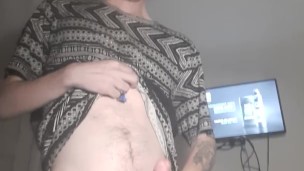 Jerking off feels so dam good 