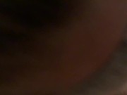 Elle me suce devant Netflix, ça part en baise. 1/16