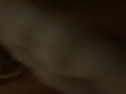 Elle me suce devant Netflix, ça part en baise. 3/16