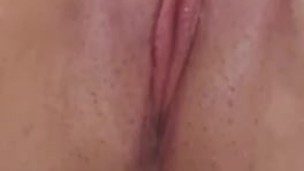 Ducha caliente de joven amateur apuntó de correrse