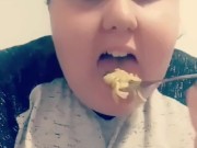 Bbw eating ramen 