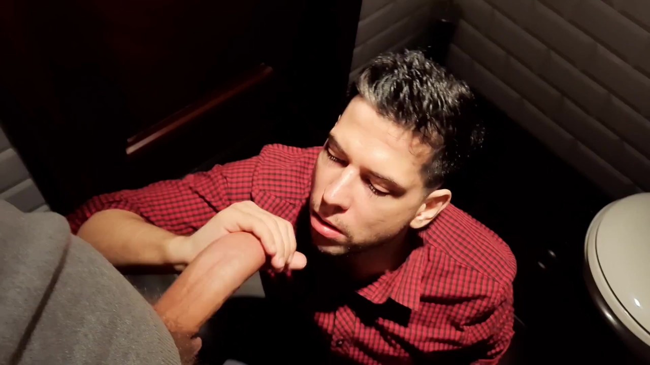 モールのトイレで顔にまっすぐ射精。リアル - 無料セックスビデオ - RedTube