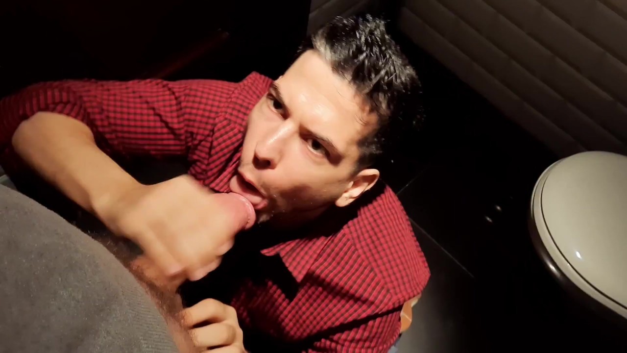 モールのトイレで顔にまっすぐ射精。リアル - 無料セックスビデオ - RedTube