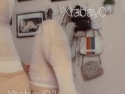 Striptease con liguero blanco y medias , reaccionando a los videos que me envían en telegram 10/16