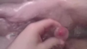 Артем сам себе дрочит ногами лижет ноги сам себе в воде self suck autofellatio self footjob