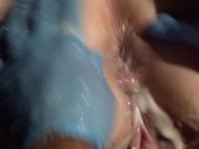 Meine Freundin wird mit geballter Faust in den Arsch gefistet 14/16