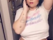 Weekend Ready - Screenshot 2 of 16 - Shaved Pussy