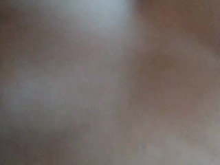 Gordibuena tetona se toca sin nadie en casa