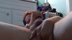 Who wants to put there big dick in my tight hole