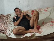 Eating a delicious apple is a pleasant activity. 4/16