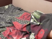 Под одеялом меня ждала девушка со страпоном, которая хорошо меня выебала в киску 1/16