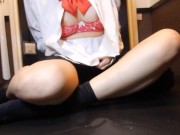 制服が個室ネットカフェでおもらしオナニー 2/16