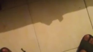 Hetero sexi se masturba en casa