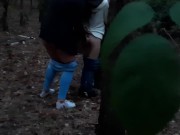 Сняла на камеру страстный секс лесбиянок в лесу 5/16