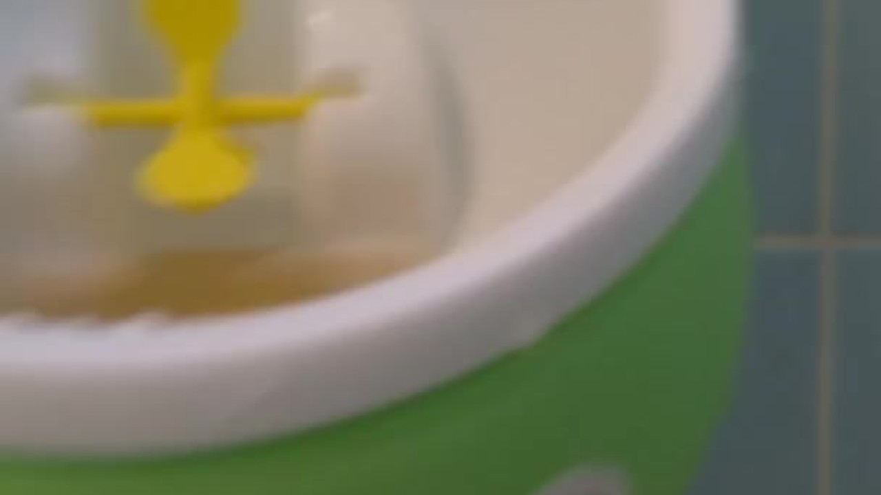 Urine Fetish Princess Potty Training Boy Urinal Toy Aim Play!: Girl Stands to Pee Foamy Yellow - RedTube