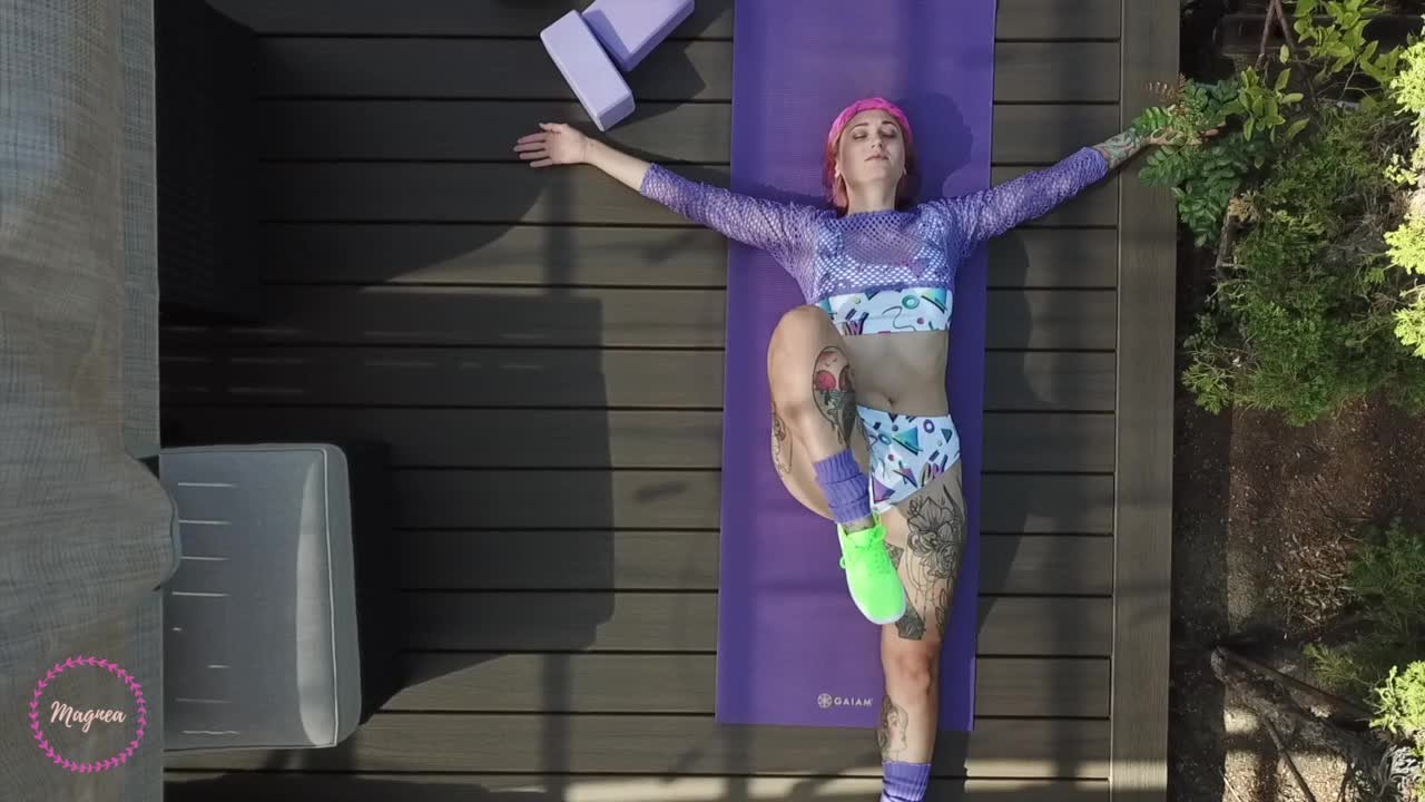Lets Get Physical - 80s fitness model fucks her pussy on the mat - Free Sex Video - RedTube