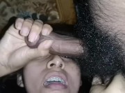 Me encanta masturbar a mi novio y acariciar sus testículos para que me llene la boca de semen 2/16