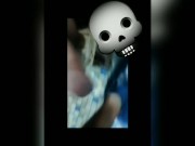 Me desvisto y me masturbo duro