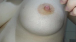 (HD!) Teasing my hard pink nipple - great quality! Round natural white & bouncy teen boobs!