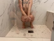 hairy pussy play & pee PREVIEW