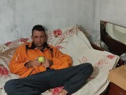 One evening I listen to the radio and taste an apple. 10/16