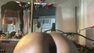 Shake that ass lil bitch