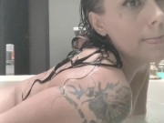 Milf Shaves Her Pussy before Fucking Herself with Huge Dildo in Bathtub 14/16