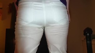 ⭐ Wetting my jeans on a stool - then rewetting them the next day in bed ;)