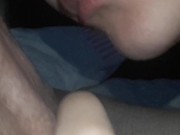 Safada manda um boquete e leva uma esporrada na cara 9/16