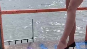 湖边丝袜露出