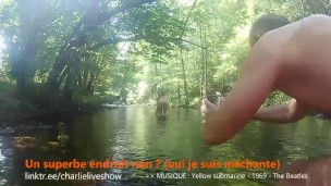 Plouf, baise, plouf, suce, plouf, avale... les vacances de Charlie