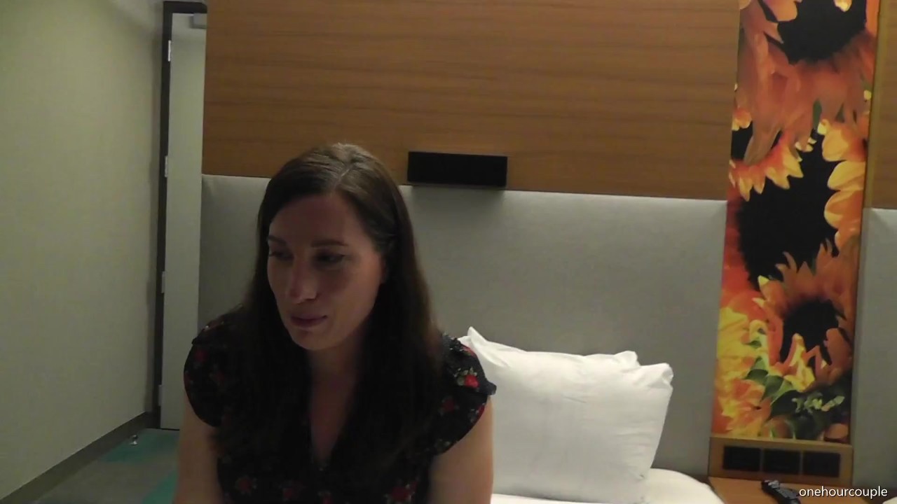 WIFE'S INTERVIEW BEFORE SHE TAKES HER FIRST BBC! - Darmowe seks wideo - RedTube