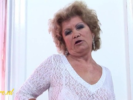 Solo Granny With Large Tits Does Anal With Dildo