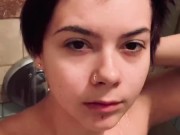 Willow records herself showering 1/16