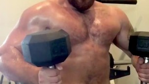 Part 2 Requested Oil & Flex Workout OnlyfansBeefBeast Musclebear Bodybuilder Hot Guy Posing Sexy Men