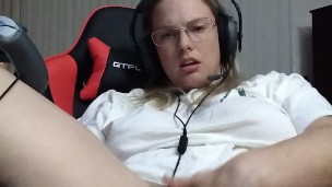 Gamer Girl Fodendo, Fisting e Esguichando xxMissSwitchxx