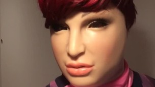 Naughty Nadia (trans, crossdressing, feminización, transformación, máscara femenina, ligas, tacones altos)