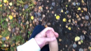 Loving the risk when people are around | Picknick/hike area | Johann Wood